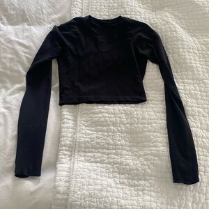 LuluLemon Cropped Black Top Long Sleeve